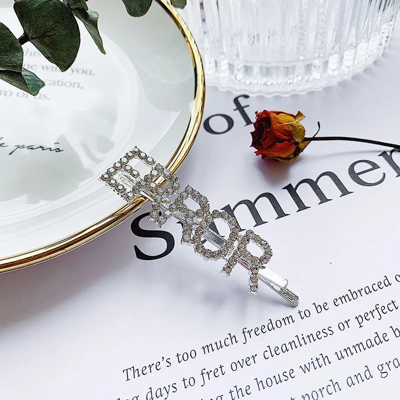 

1Pc Shining Letter Hairpins Crystal Shiny Rhinestones Letters Hair Clips Women Styling Tool Hairgrip Diamond Hair Accessories