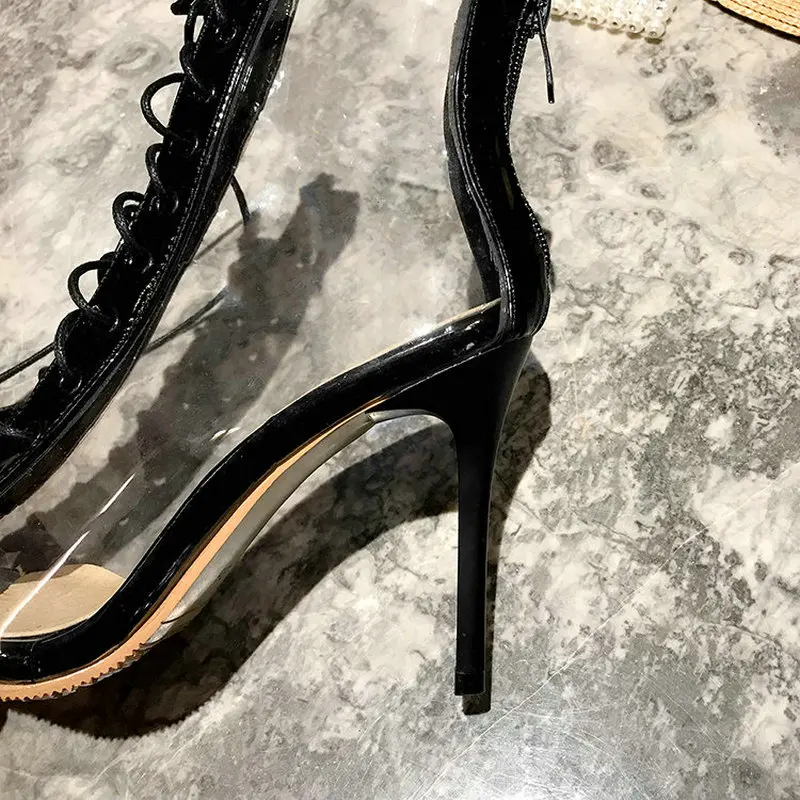 Модные прозрачные летние женские ботильоны на тонком высоком каблуке короткие