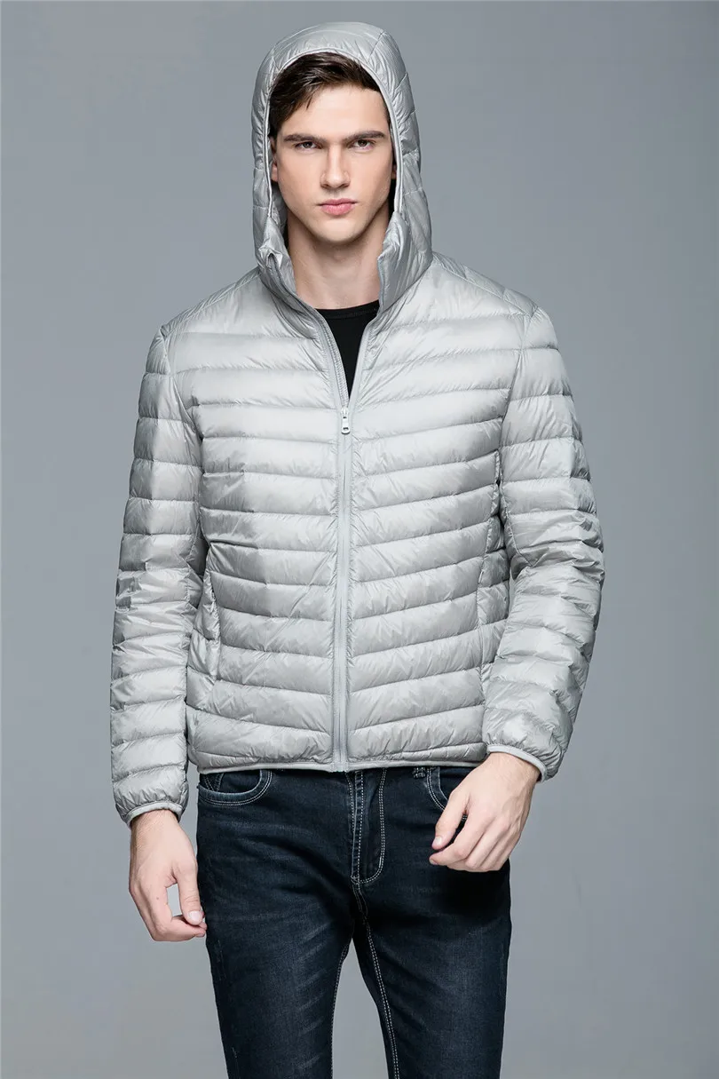Мужской пуховик с капюшоном теплый чистого цвета перьями тонкая куртка