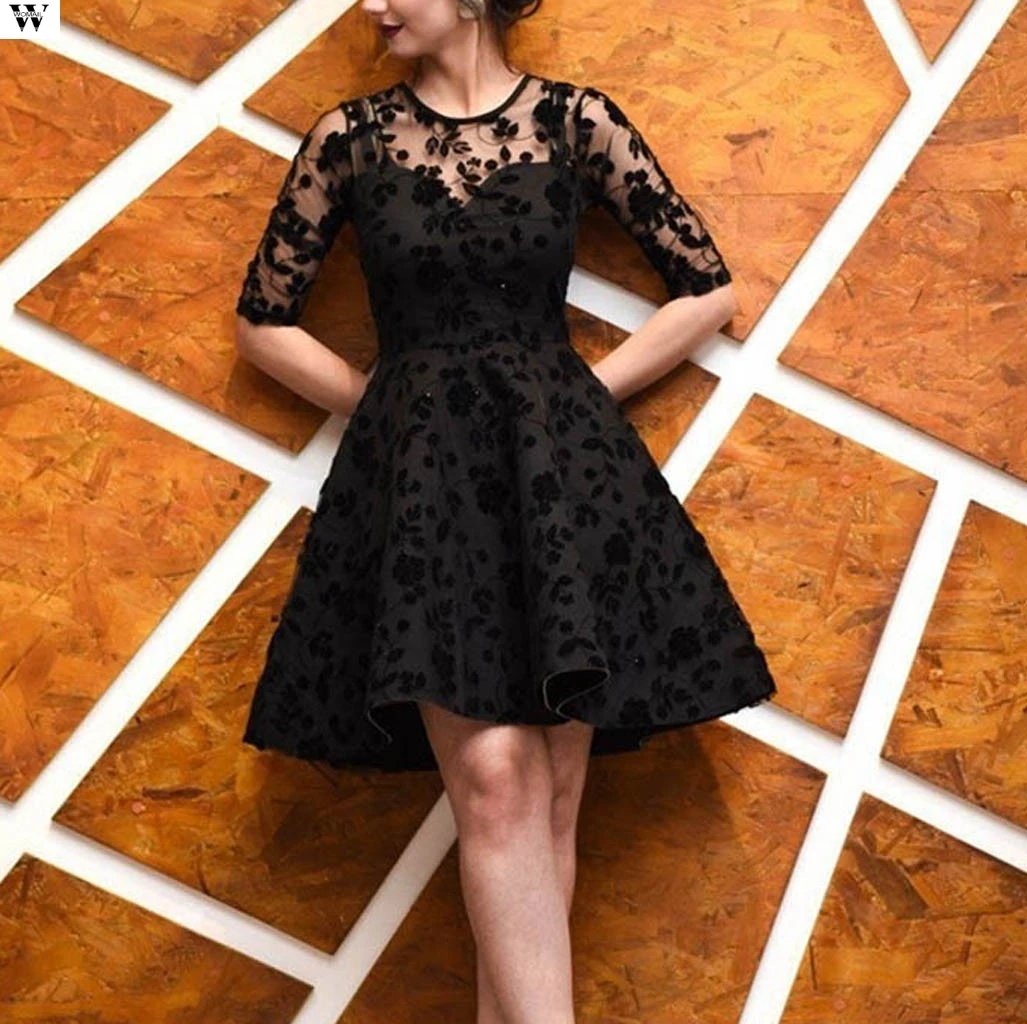 Новое короткое вечернее платье атласное кружевное черное ТРАПЕЦИЕВИДНОЕ для