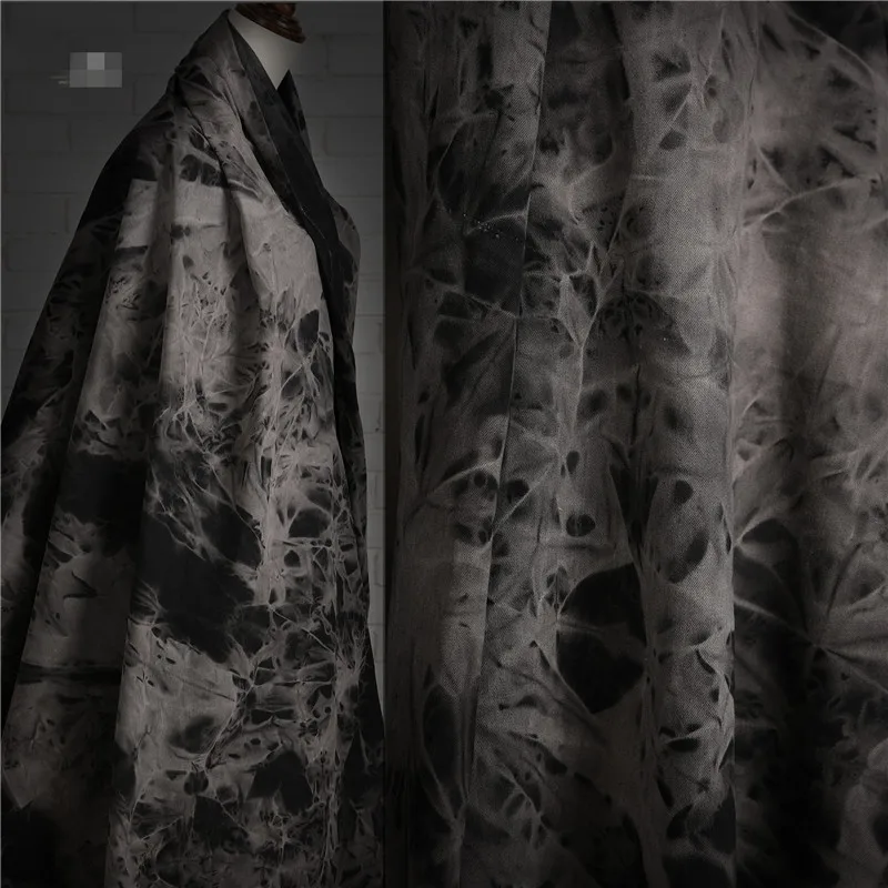 Джинсовый плащ из окрашенной вручную ткани утепленный с эффектом потертости