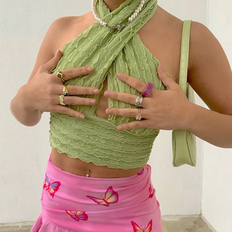 Женский топ с лямкой на шее оборками и открытой спиной | Женская одежда