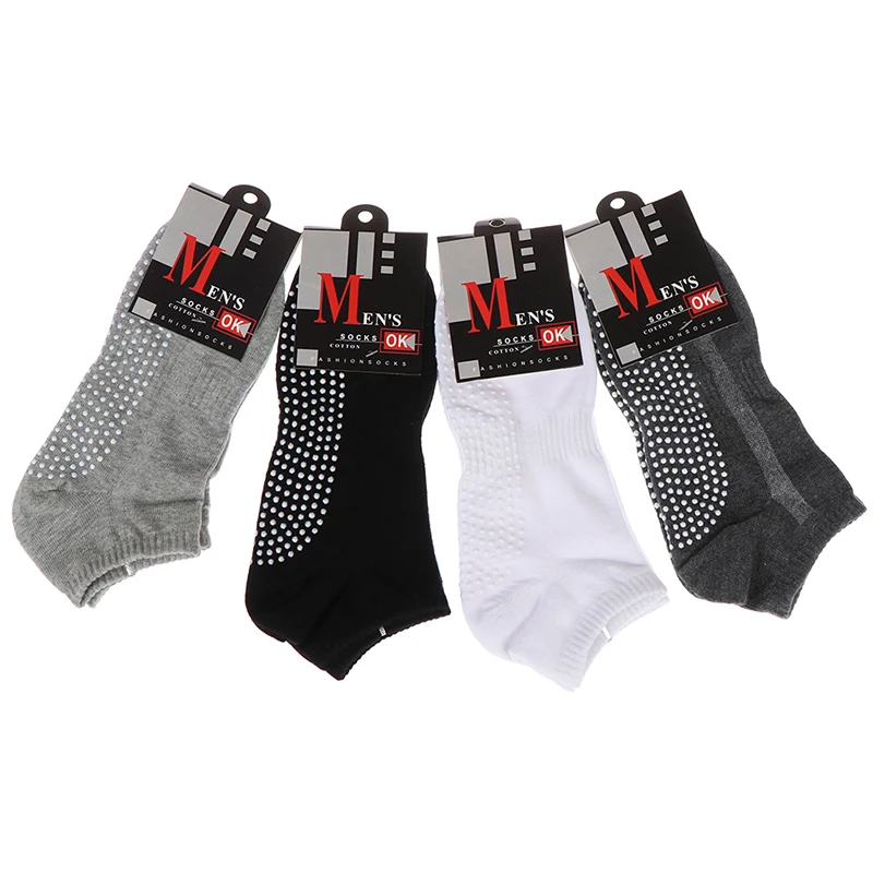

Men's Cotton Non-slip Yoga Socks with Grips Breathable Anti Skid Floor Socks for Pilates Gym Fitness Size 39-44