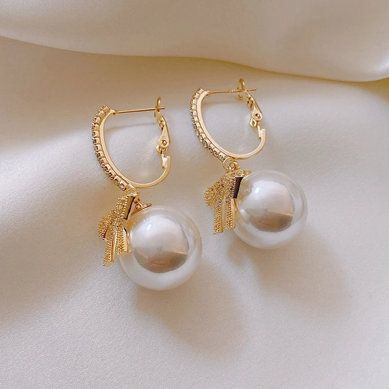 

Fashion Pearl Hoop Earrings Women Geometirc Gold Metal Circle Hoop Earrings Trend Jewelry Gift Earring Ear Stud Trendy Romantic