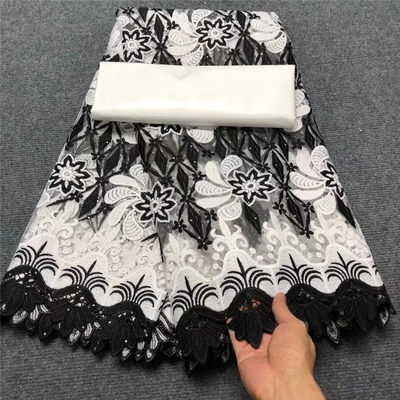 

Швейцарская кружевная ткань и богатая вышивка Bazin, африканская 100% хлопчатобумажная ткань, швейцарская вуаль, кружево, популярный Дубайский ...