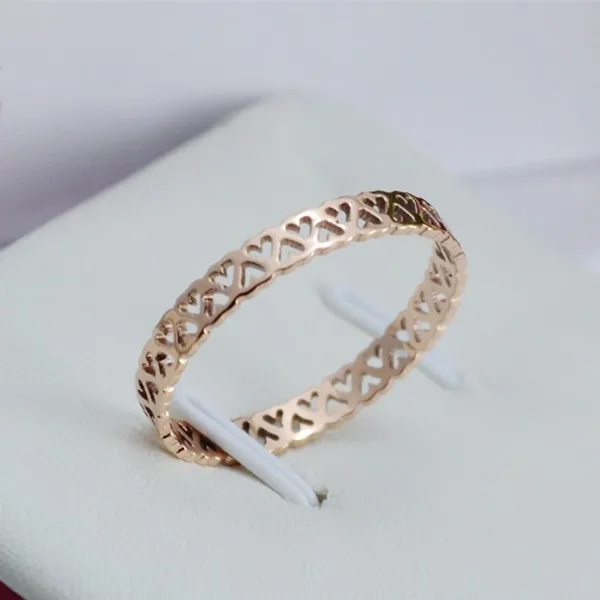 Женское кольцо из нержавеющей стали обручальное в форме сердца с отверстиями