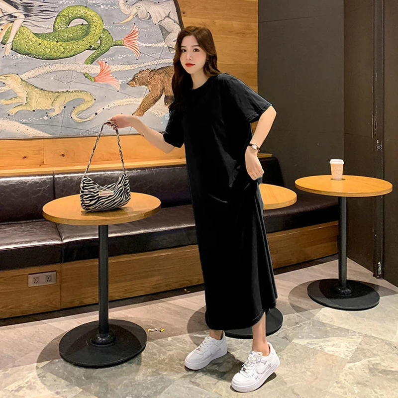 

Женское однотонное платье оверсайз с коротким рукавом и круглым вырезом