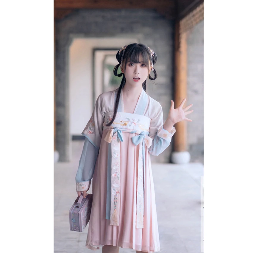 Восточная женщина китайские традиционные костюмы Hanfu в ретро-стиле для танцев