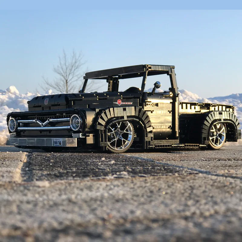 Совместим с лего спортивный автомобиль Ford F100 двумя литиевыми аккумуляторами Monster