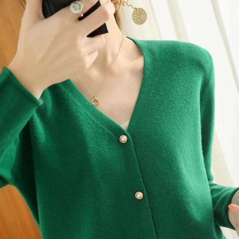

6 colors fashion V-neck knitted solid color cardigan women's cashmere wool full sleeves short ATTYYWS brand jacket New sweater