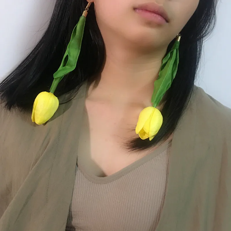 

Multicolor tulip long earrings temperament niche design earrings personality exaggerated hand-made ear clips