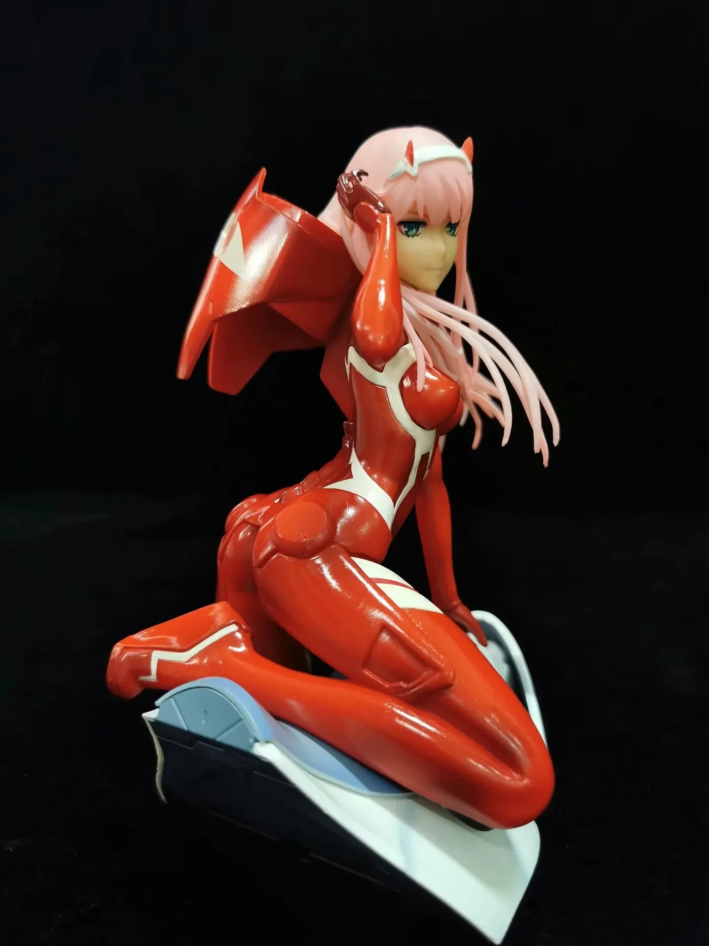 

Anime Figure Darling in the FRANXX Figure Zero Two 02 Red/White Clothes Sexy Girls PVC Action Figures Toy Collectible Model