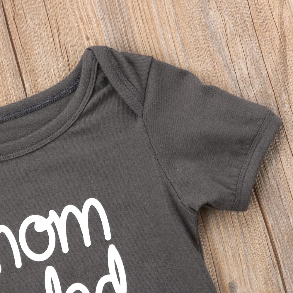 Pakaian Bayi Anak-anak Musim Panas Jumpsuits Gambar Cetak Ibu dan Ayah Bodysuit Huruf Anak Laki-laki Anak Perempuan Baru Lahir Bayi Pakaian Bermain Lengan Pendek