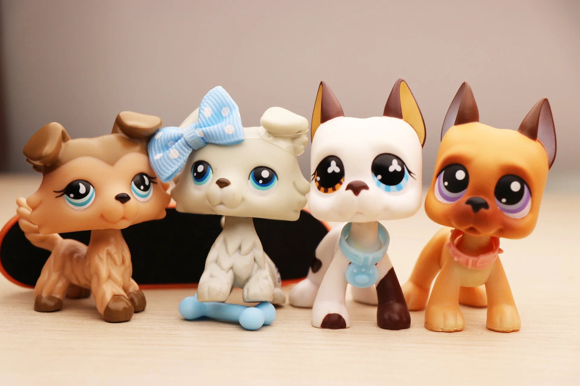 4 шт. Pet Shop Mini Littlest Collie отличный немецкий дог+ мини аксессуары с прозрачными колышками игрушки