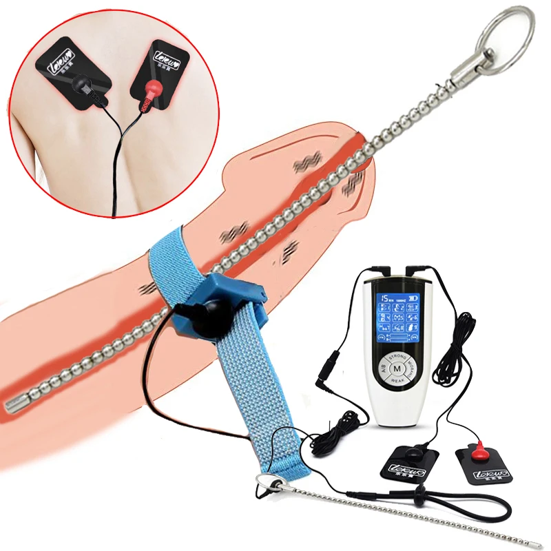 Сұр шашты кемпірмен диванда секс