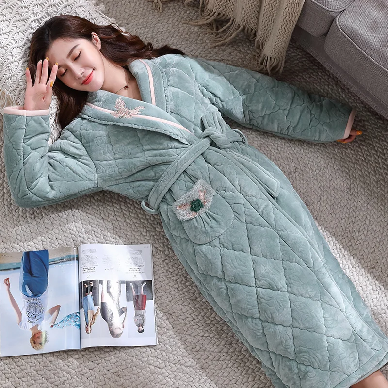 Женский халат из флиса и бархата кимоно зима толстый 3 слоя с подкладкой вышивка