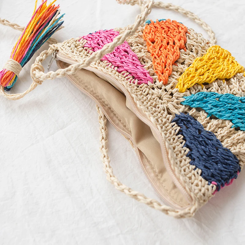 Летняя сумка Полукруглая разноцветная вязаная крючком соломенная тканый