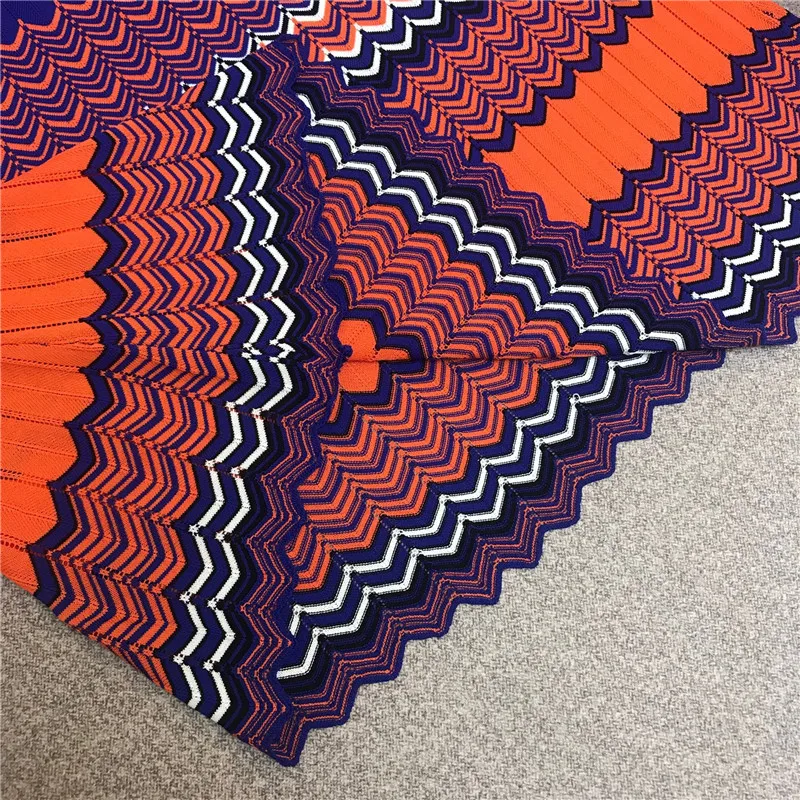 

Luxury Designer Brand Women's Knitted Sets for Women V Neck Vintage Wavy Striped Knitted T-shirt and Knitted Skirts 2PCS Set