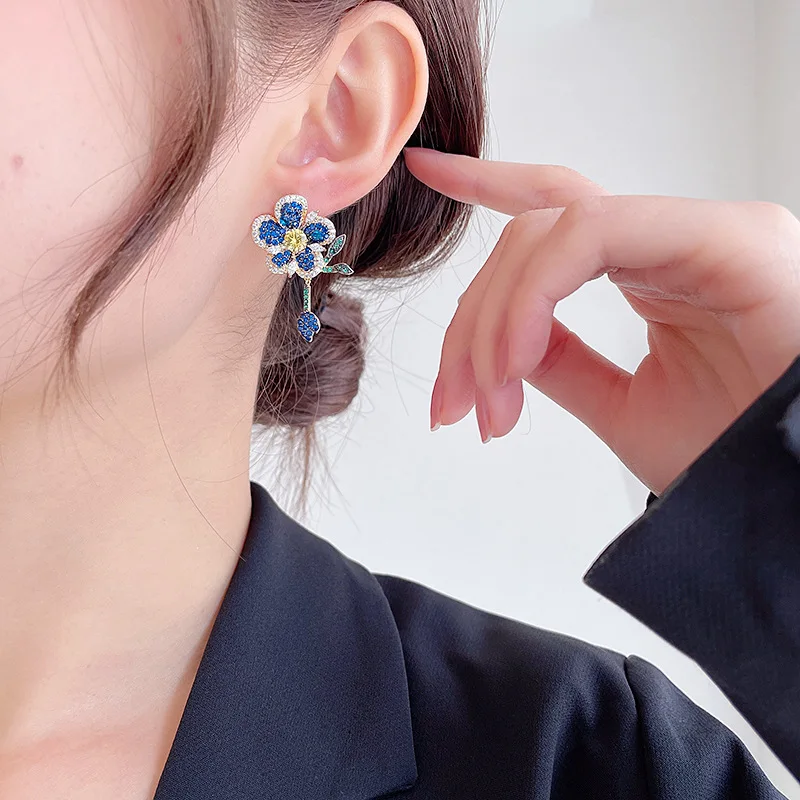 

AJC Korean edition earrings heavy colored zircon flexible leaf lady earrings three-dimensional flower earrings
