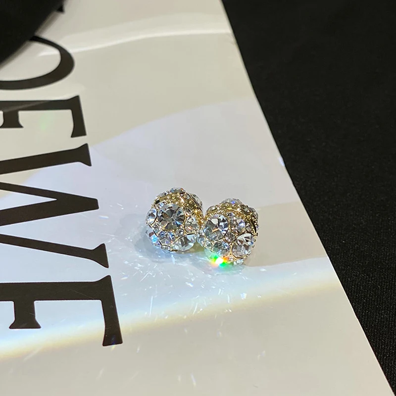 

Women Zircon Light Luxury Design Sense No Pierced Diamond Magnet Magnet Earrings Ear Clip Female Korean Temperament Earrings