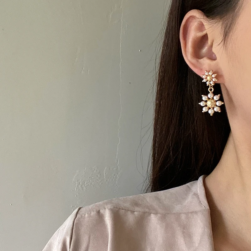 

S925 needle Simulated Pearls Earring Hot Selling 2021 New Design Metal Golden Plating Elegant Geometric Drop Earrings For Girl