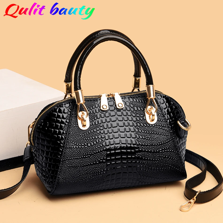 

Женская сумка из лакированной кожи, с крокодиловым узором