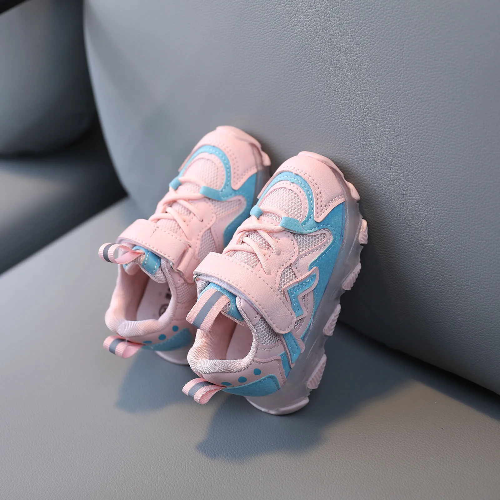 

Kids Sneakers Children Baby Girls Boys Letter Mesh Led Luminous Socks Sport Run Sneakers Shoes Sapato Infantil Light Up Shoes