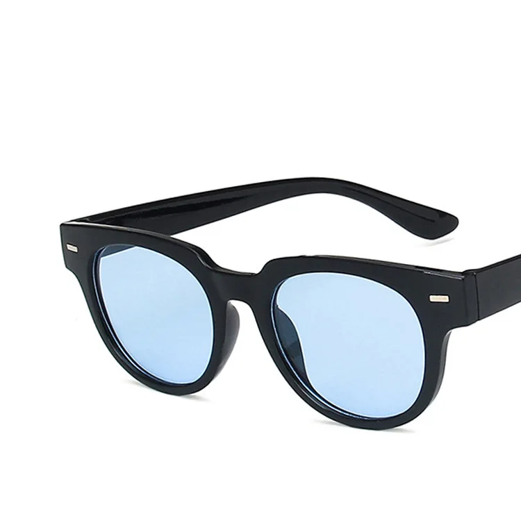 

Ocean Color Sunglasses New Sun Glasses Shades for Women Retro Street Shot Cool Big Frame Oval Eyeglasses