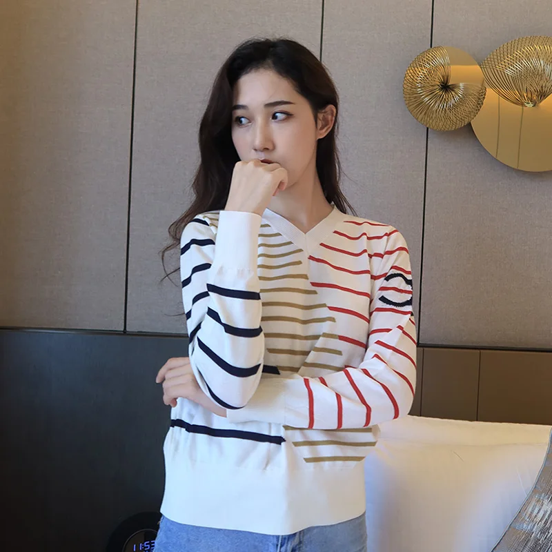 

Design sense V-Neck Sweater early autumn new striped wool Pullover long sleeve top women's patchwork versatile sweater