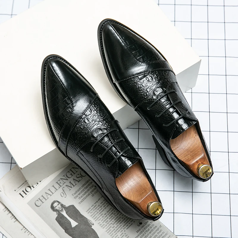 

Men's Leather Shoes Fashion Crocodile Pattern Pointed Oxford Shoes Outdoor Tassel Dress Casual Shoes British Trend Men Brogues