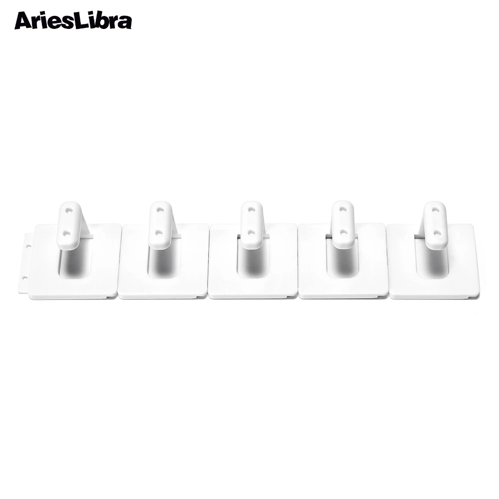 AriesLibra Пластик пряди с креплением на кератиновых пластинах практика стенд 10 шт.