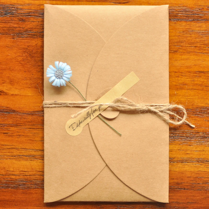 1pcs DIY Vintage Handmade Creative Greeting Card Kraftpaper Envelope Dried Flower Birthday Christmas |