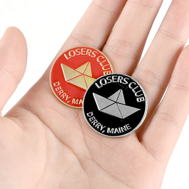 Эмалированная Заколка Лоферы для клуба красные и черные круглые Броши из сплава