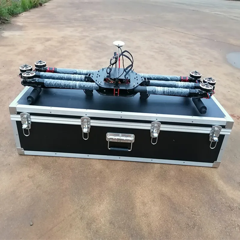 Беспилотный летательный аппарат (БПЛА) имеет дистанционное управление на