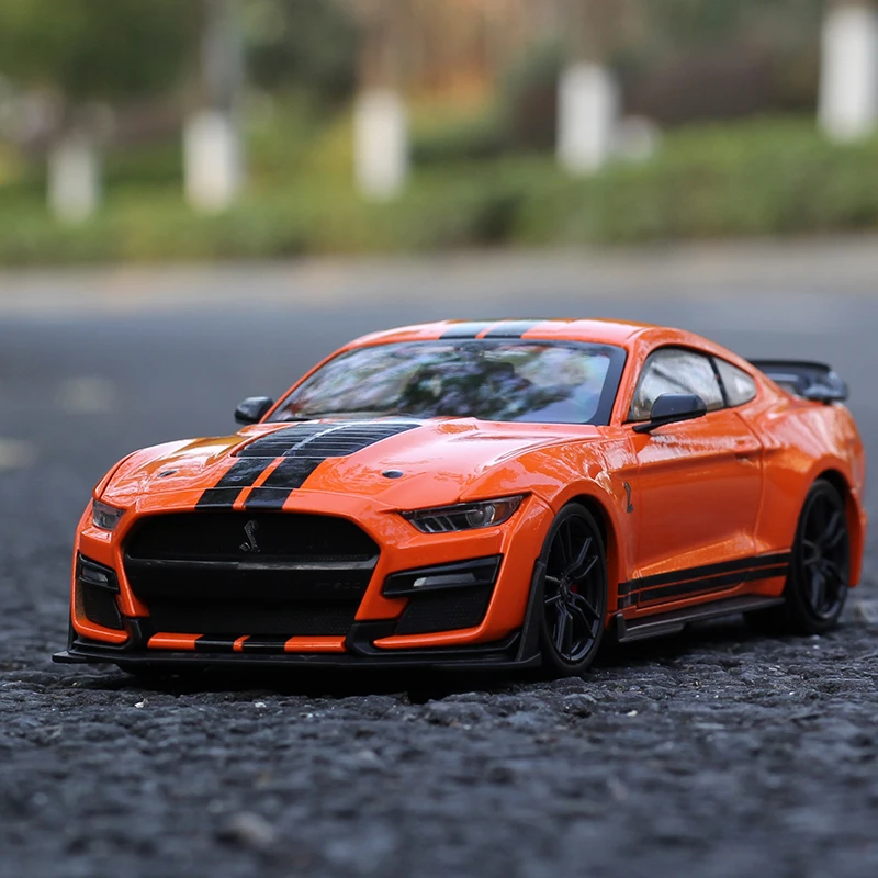 Игрушечный автомобиль Maisto 1:24 Ford Mustang Shelby GT500 Литые и игрушечные автомобили модель