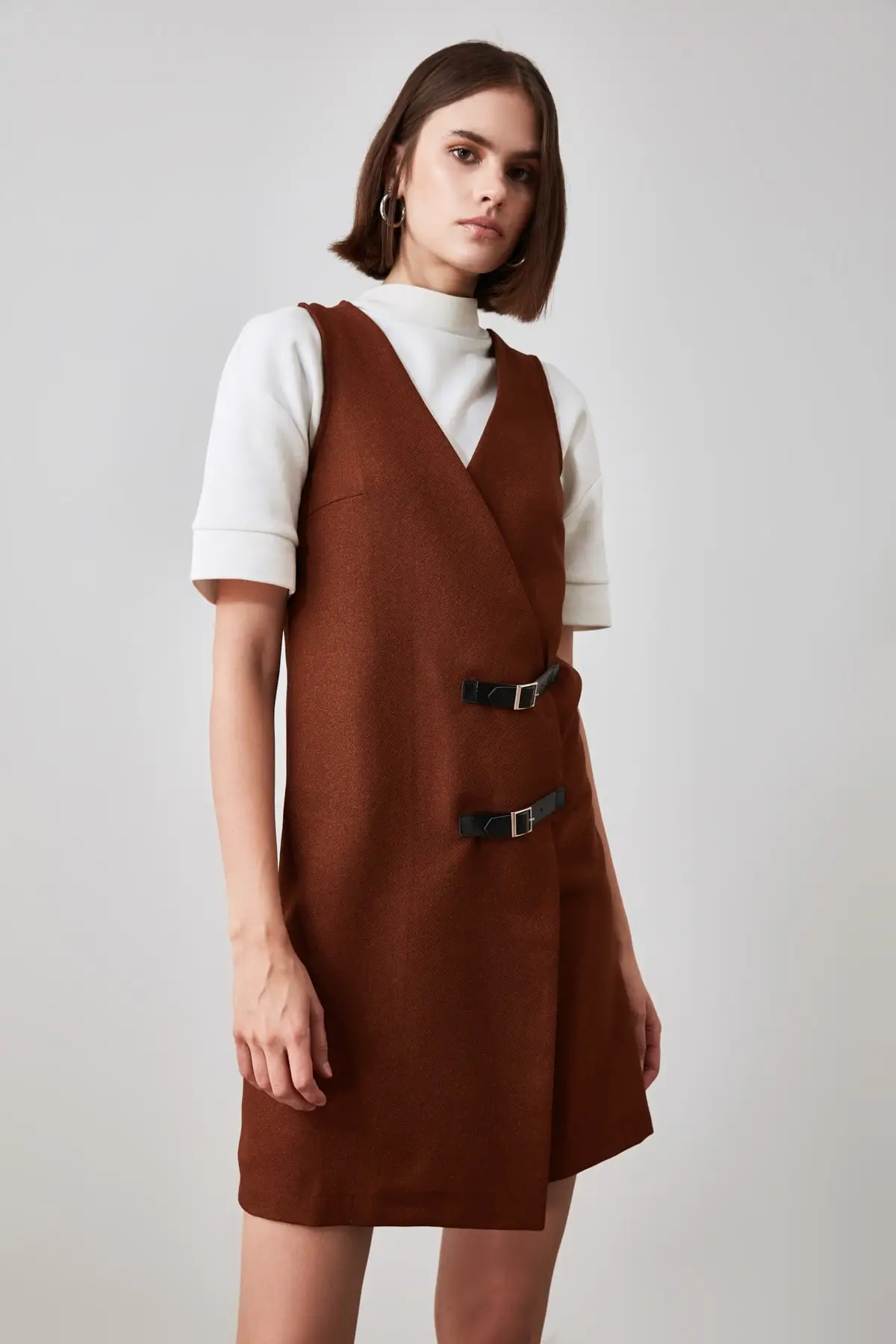 

Trendyol Gilet with Belt Detail Dress TWOAW21EL0158