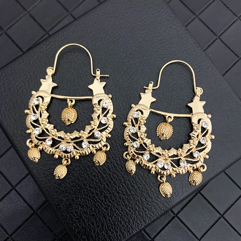 

Fashion Bridal Earrings with Hedgehog Shape Luxury Gold Earrings Hook Dangling Earrings Golden Long Earrings