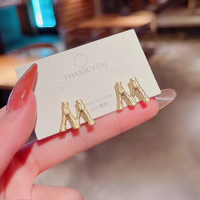 

2021 Trend New S925 Silvers Lucky Letter M Design Earrings Simple Metal Jewellery for Women Earring Korean Fashion