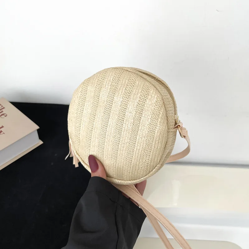 

Summer new ladies one-shoulder diagonal heart-shaped bag female 2021 fashion straw woven bag tote bag little bag
