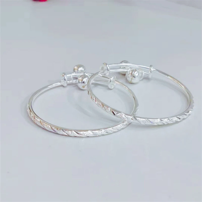 Детские украшения с метеоритным тиснением и шармами в виде колокольчиков