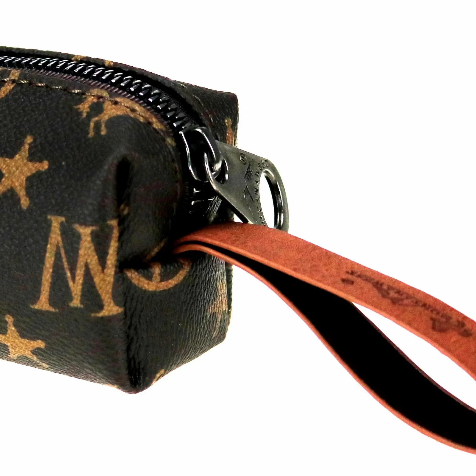 

Compact &Lightweight Signature Monogram Oblong Cosmetic Case