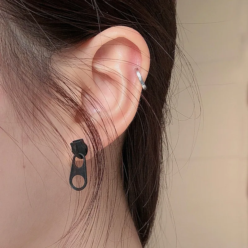 

Punk style fashion gold black Western zipper Earrings unique simple personalized zipper earrings for women hip hop rock gift