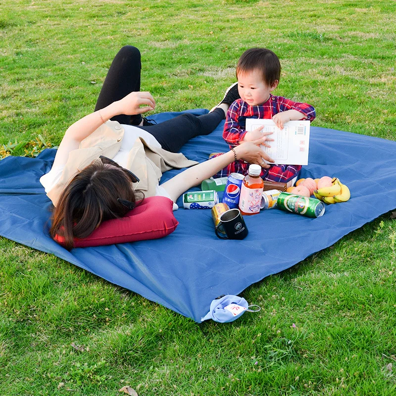 

1.8*1.5M Outdoor Portable Picnic Mat Waterproof Beach Blanket Camping Ground Mat Mattress Outdoor Camping Picnic Mat Blanket