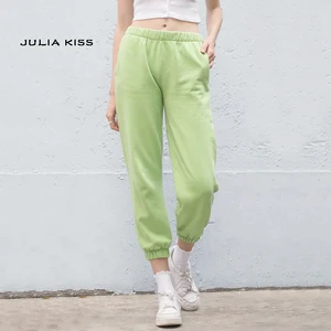 Женские плотные и удобные хлопковые спортивные штаны с эластичным поясом, боковыми карманами и эластичными манжетами