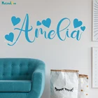 Стильная виниловая наклейка на стену с именем для каллиграфии, персональная наклейка с сердцами, подарок для маленьких девочек, детская комната, сладкое украшение YT2520