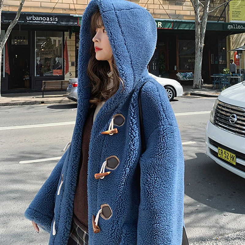 Женское зимнее пальто с роговыми пуговицами и меховым капюшоном теплая Женская