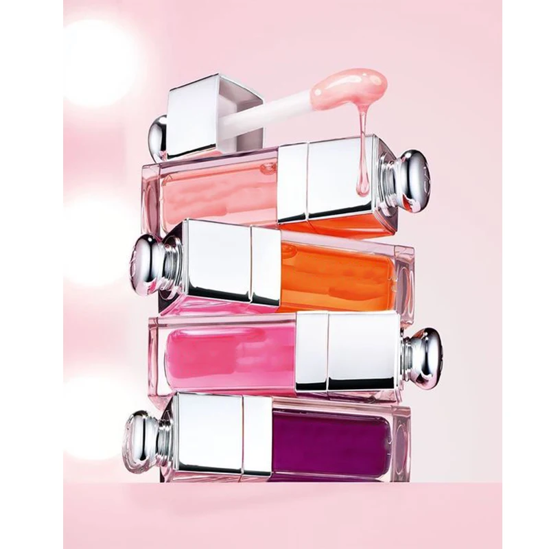 

Customized cosmetics with silver border lipstick and marketing impact as well as a link to our brand image