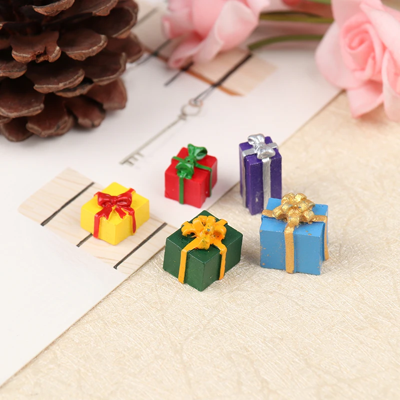 

New 5PCS Dollhouse Miniature 1/12 Scale Christmas Gift Box Pretend Play Mini Doll House Furniture Decoration Accessories Toys