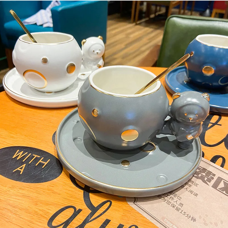 

Creative cartoon ceramic mug with spoon coffee cup home embossed space bear coffee cup girl office breakfast cup tea cup