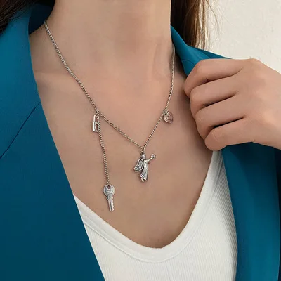 

Simple Fashion Vintage Angel Pendant Necklace For Female Clavicle Chain Europe And The United States Exquisite 2021 Style